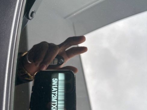 Used 2019 Nissan Rogue SV w/ Premium Package image 27