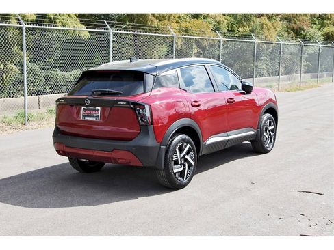 New 2026 Nissan Kicks SV w/ Charging Package image 4