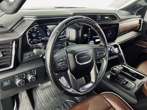 Used 2024 GMC Sierra 1500 Denali Ultimate image 11
