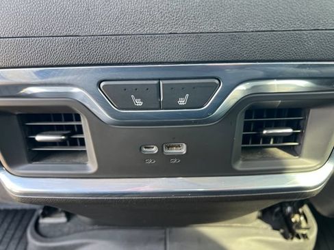 Certified 2022 Chevrolet Silverado 1500 LTZ w/ LTZ Premium Package AWD/4WD image 22