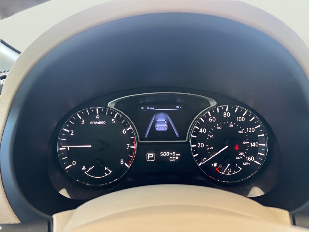 Used 2014 Nissan Altima 2.5 SV FWD image 6