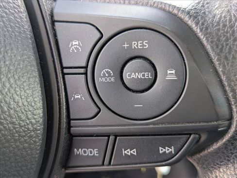 Used 2025 Toyota Corolla LE FWD image 13