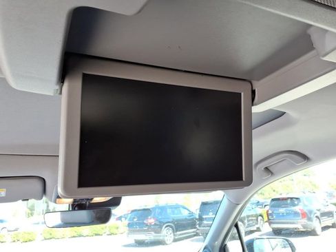 Used 2022 Honda Pilot Touring image 8