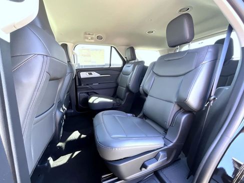 New 2026 Ford Explorer Active w/ Active Comfort Package AWD/4WD image 12