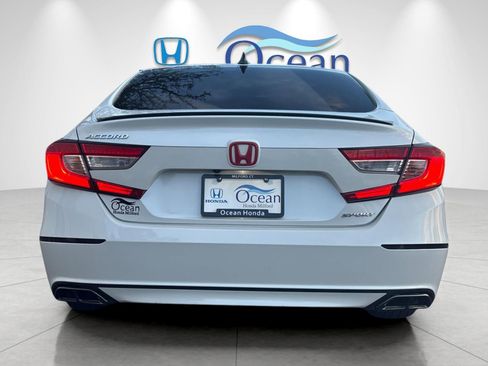 Used 2022 Honda Accord Sport image 4