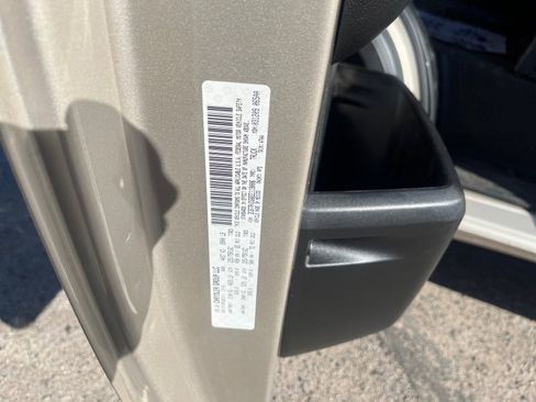 Used 2014 RAM ProMaster 2500 w/ Interior Convenience Group image 25