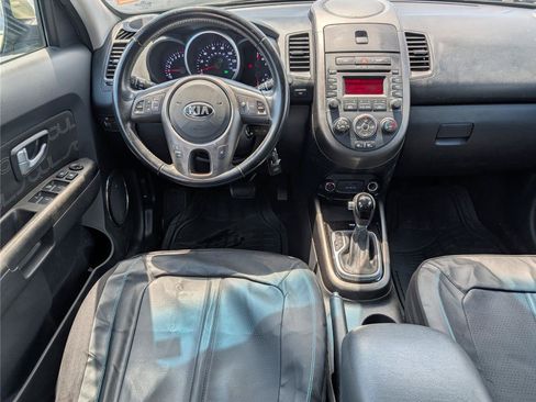 Used 2013 Kia Soul + FWD image 24