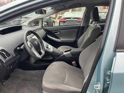 Used 2014 Toyota Prius Three image 5