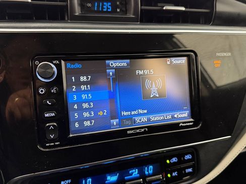 Used 2016 Scion iM FWD image 17