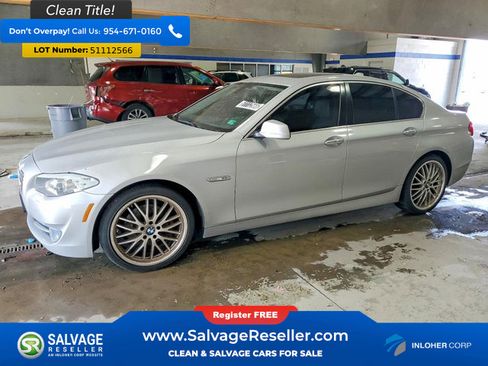 Used 2013 BMW 528i xDrive Sedan AWD/4WD image 1