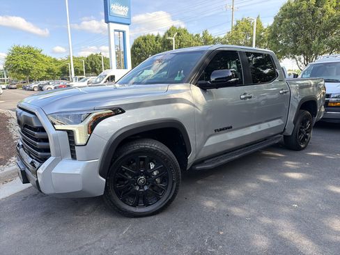 Used 2026 Toyota Tundra Limited AWD/4WD image 5