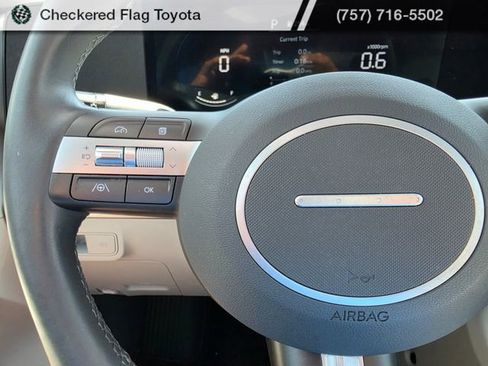 Used 2024 Hyundai Kona SEL image 13