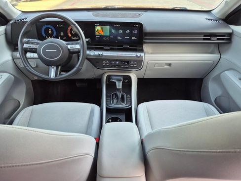 Used 2024 Hyundai Kona SEL FWD image 17