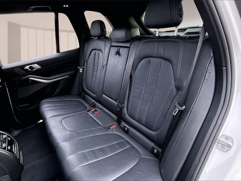 Used 2021 BMW X5 xDrive40i w/ Premium Package image 28