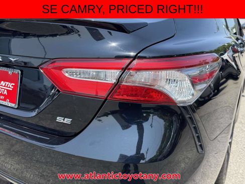 Used 2019 Toyota Camry SE w/ Convenience Package FWD image 14