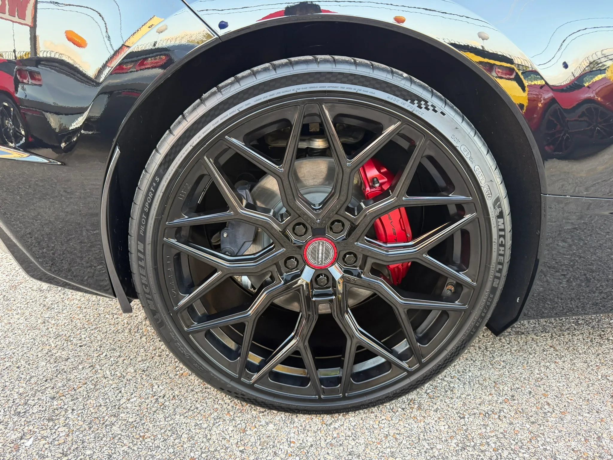 Used 2020 Chevrolet Corvette Stingray Preferred Cpe w/ 2LT Preferred Equipment Group RWD image 16