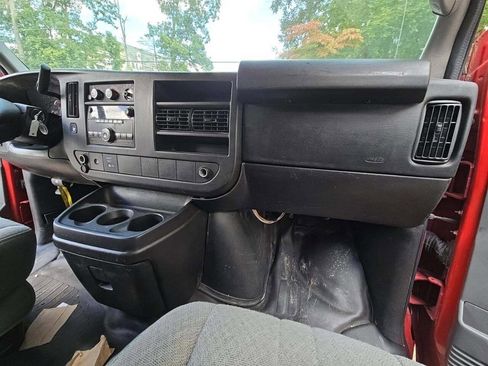 Used 2011 GMC Savana 3500 image 8