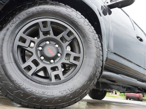 Used 2023 Toyota 4Runner SR5 Premium w/ Moonroof Package RWD image 12