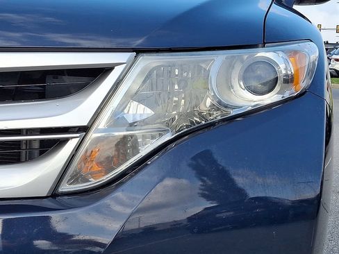 Used 2015 Toyota Venza LE AWD/4WD image 10