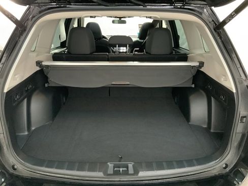 Used 2023 Subaru Forester Premium image 8