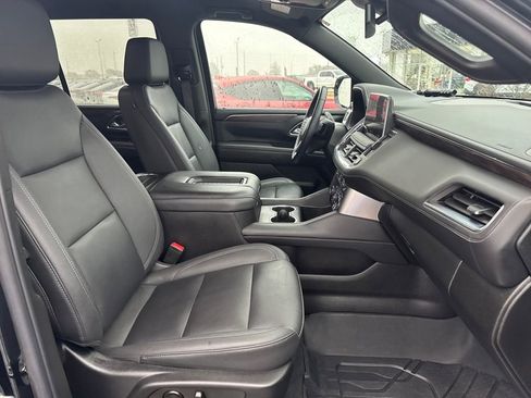 Used 2024 Chevrolet Tahoe Z71 w/ Luxury Package image 11