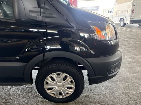 Used 2025 Ford Transit 250 148 Medium Roof RWD image 21