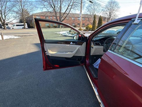 Used 2016 Hyundai Sonata Limited w/ Option Group 04 image 23