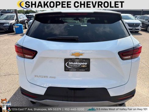 Used 2025 Chevrolet Blazer LT AWD/4WD image 3