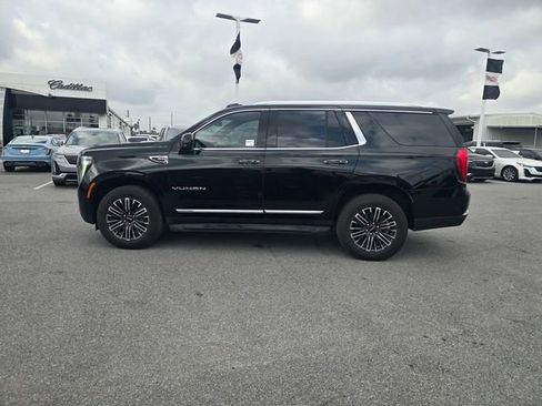 Used 2025 GMC Yukon Elevation RWD image 8