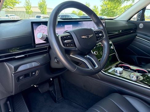 Used 2025 Genesis GV80 AWD 2.5T Standard image 12