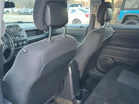 Used 2016 Jeep Patriot Latitude image 16