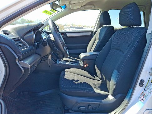 Used 2019 Subaru Outback 2.5i Premium AWD/4WD image 14