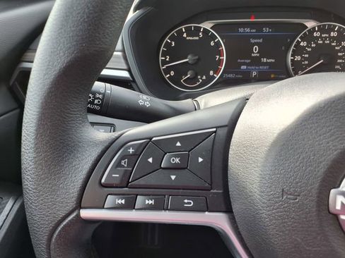 Used 2025 Nissan Altima 2.5 SV FWD image 22