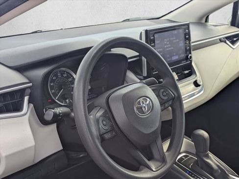 Used 2021 Toyota Corolla LE FWD image 7
