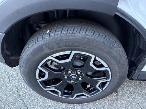 Used 2025 Ford Bronco Sport Outer Banks w/ Outer Banks Tech Package+ image 17