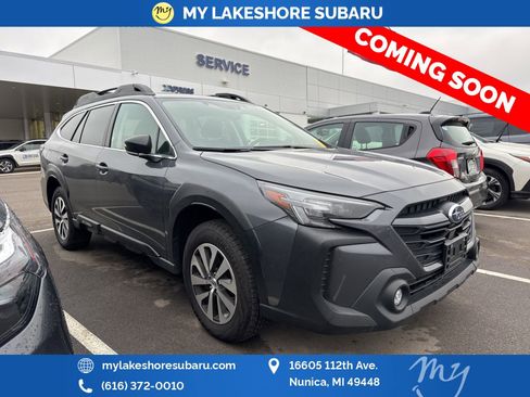 Used 2025 Subaru Outback Premium image 1