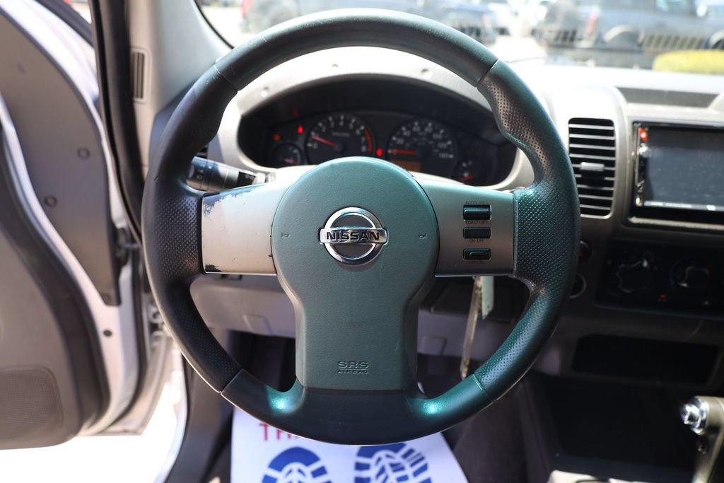 Used 2009 Nissan Frontier SE w/ Power Pkg RWD image 13