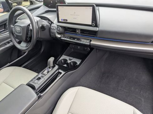 Used 2023 Toyota Prius Limited image 34