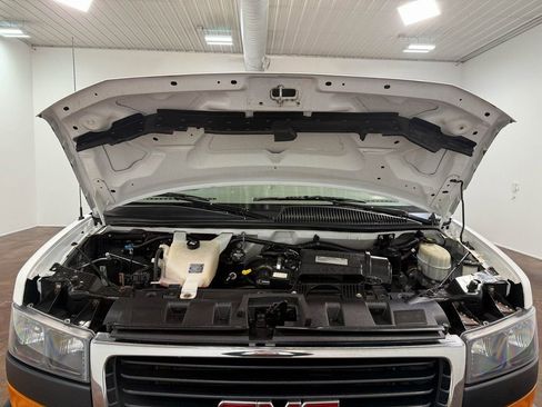 Used 2017 GMC Savana 2500 image 22