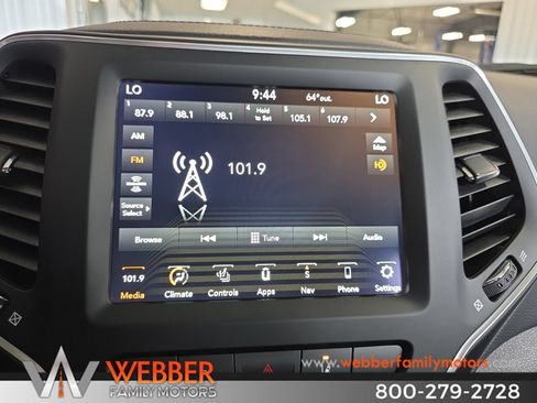 Used 2023 Jeep Cherokee Altitude Lux w/ Lux Elite Package AWD/4WD image 25