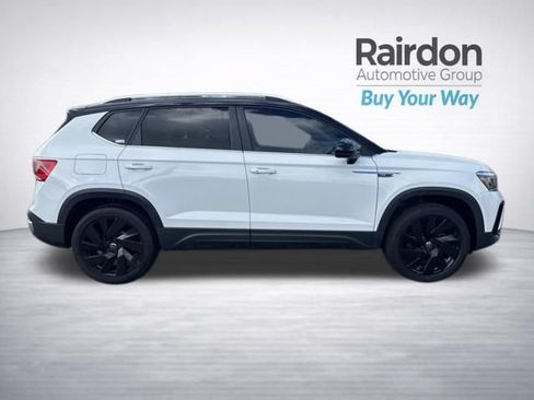 Used 2024 Volkswagen Taos SE AWD/4WD image 8