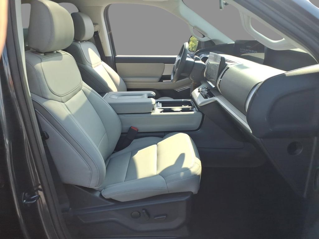 New 2026 Ford Expedition Max Active AWD/4WD image 12