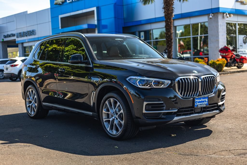 Used 2022 BMW X5 xDrive45e w/ Executive Package AWD/4WD image 6
