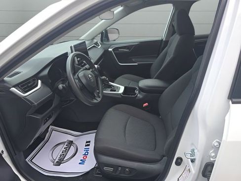 Used 2024 Toyota RAV4 XLE image 15