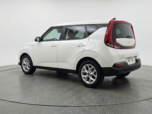 Used 2025 Kia Soul LX w/ LX Technology Package image 6