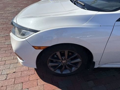 Used 2019 Honda Civic EX-L image 2