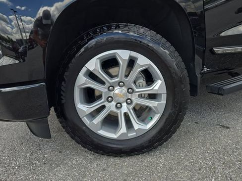 Certified 2025 Chevrolet Silverado 1500 High Country w/ Midnight Edition AWD/4WD image 31