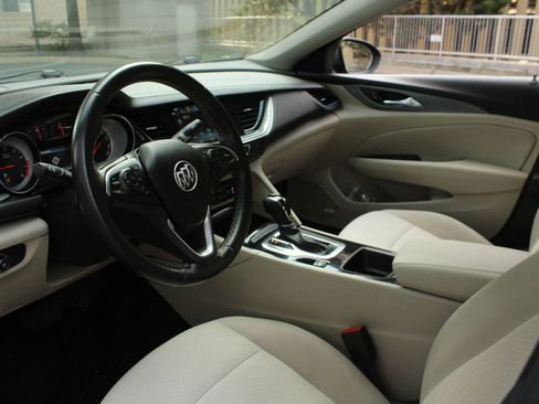 Used 2018 Buick Regal Preferred w/ Sights and Sounds Package FWD image 13