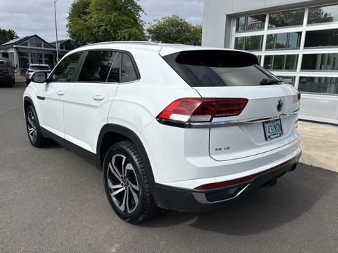 Used 2020 Volkswagen Atlas Cross Sport SE AWD/4WD image 3