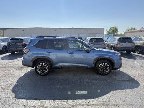 Used 2025 Subaru Forester Premium w/ Convenience Package #1 AWD/4WD image 5